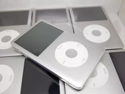 Apple iPod Classic 7. Generation 160 GB HDD 7G Silber aktuellstes Modell 7th Gen