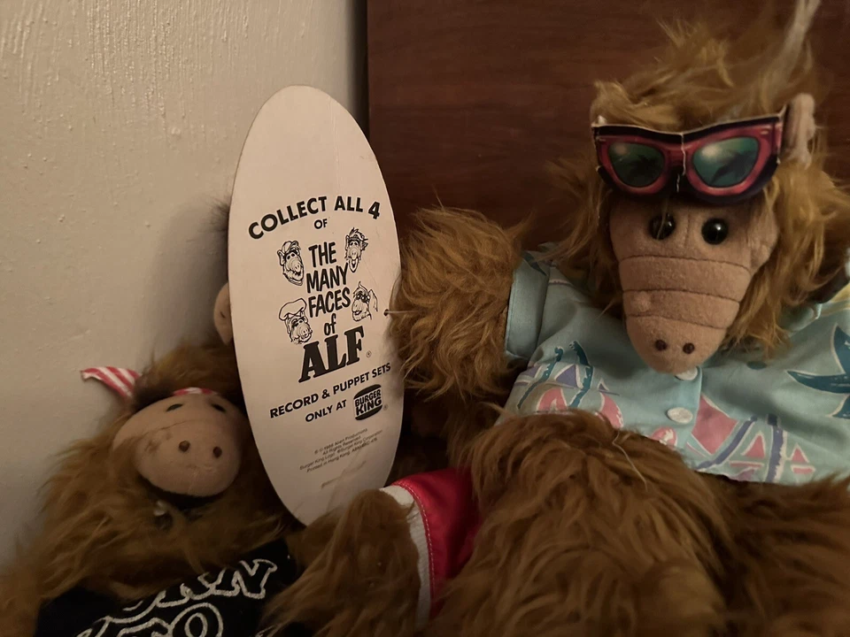 Lote de 4 marionetas de mano vintage con ventosa Alf: Born to Rock, Hawaiian, Orbiter Foto 4 de 4