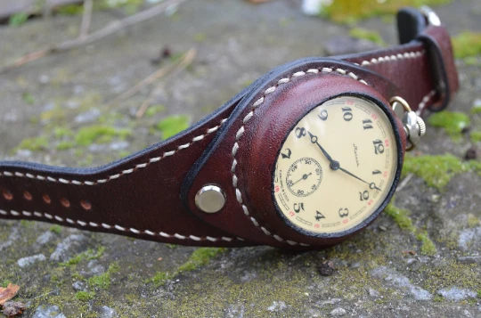Large wrist Watch for men VTG Pocket Watch MOLNIJA leather case strap