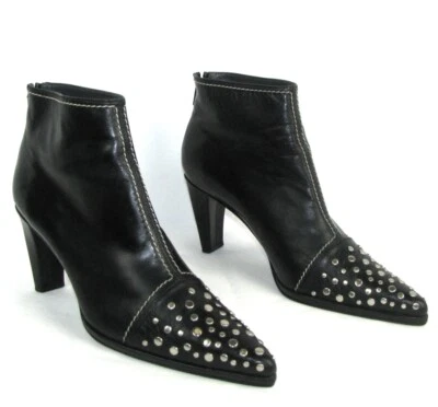 STUART WEITZMAN - Bottines à talons cuir noir cloutées 38 - TRES BON ETAT - Photo 1/4