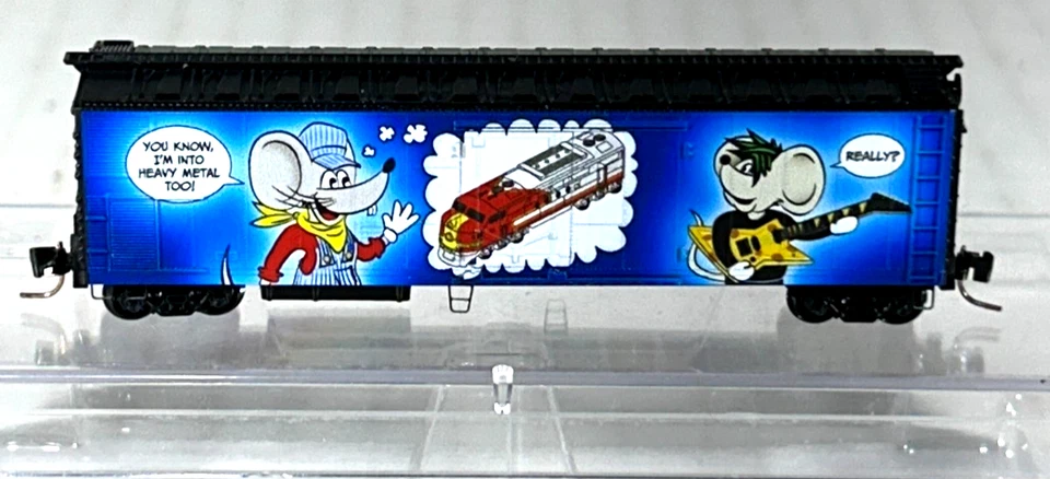 MICRO-TRAINS Z SCALE MICRO-MOUSE 2023 HAPPY FATHERS DAY CAR 54800160 - Image 4 of 4