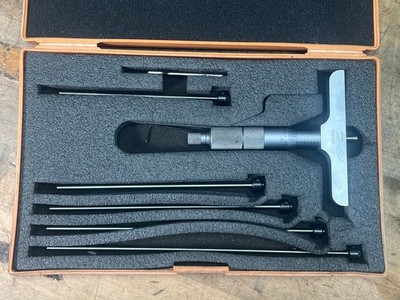 MITUTOYO DEPTH MICROMETER NO. 129-132 DMC 4-6''