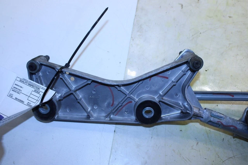 2006-2015 Mercedes-Benz ML350 FR Windshield Wiper Transmission Linkage w/ Motor - Image 2 of 4