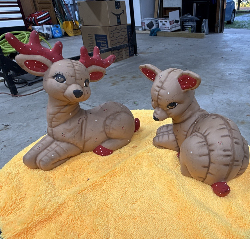 Set of 2 Ceramic Porcelain Hand Painted Reindeer Figurines Polka Dot Brown Red
