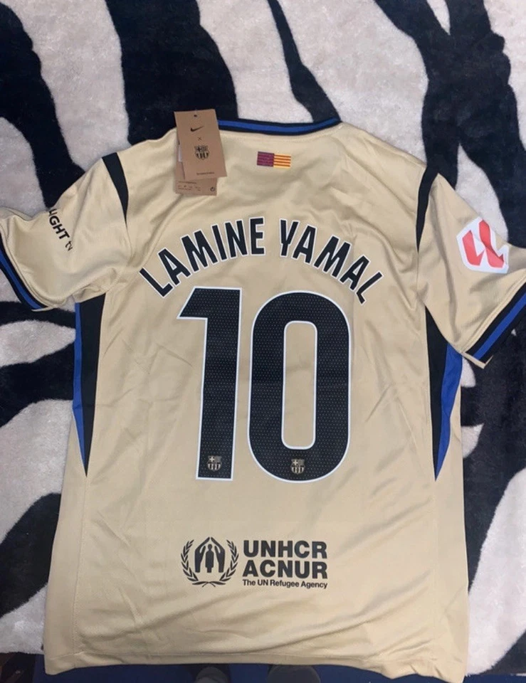 Barcelona Away 25/26 Lamine Yamal - Image 2 of 4