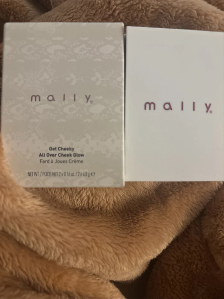 MALLY GET CHEEKY ALL OVER CHEEK BRILLO RUBOR - BONITO EN ROSA - NUEVO EN CAJA Foto 4 de 4
