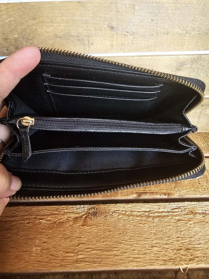 Cartera Fossil Blanco Negro Dorado Cierre con Cremallera Foto 4 de 4