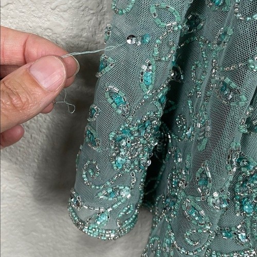 Nuevo con etiquetas Vestido Pisarro Nights Cuentas Corpiño Línea A Verde Salvia Talla Grande 18 - Imagen 13 de 13