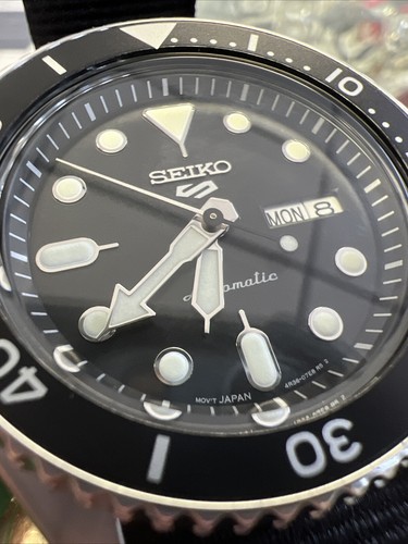 NEW🕷️Seiko 5 Mens Stainless Steel Black Nylon Automatic Watch SRPD89(good Luck)