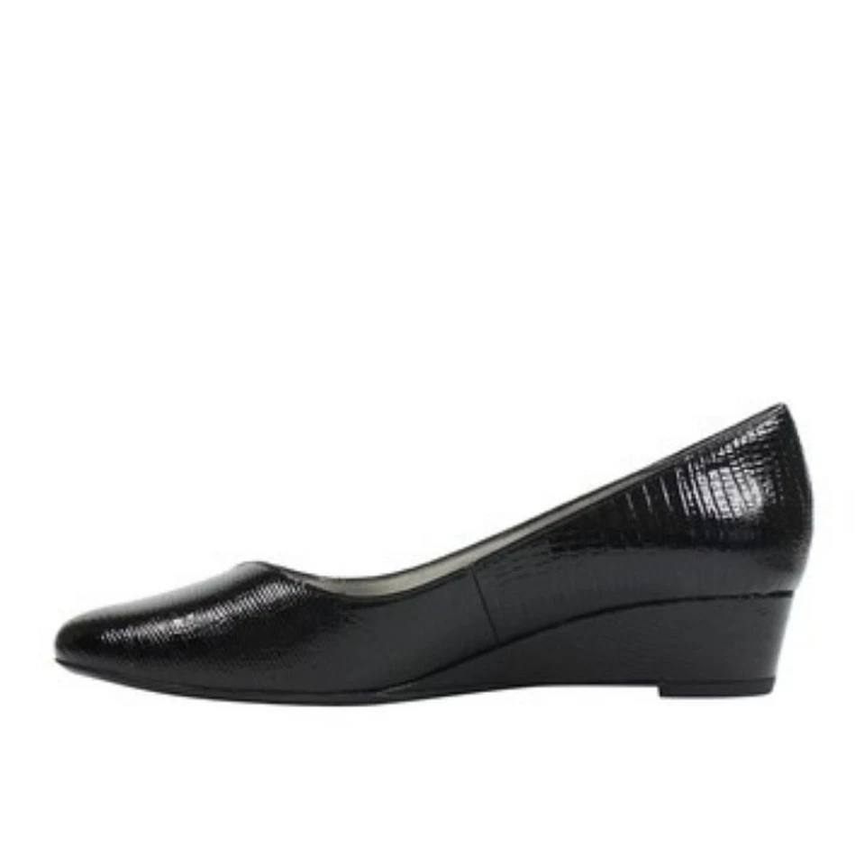 J. Renee Choncey Leather Slip-On Wedge Heel Sz 8M - Image 4 of 4