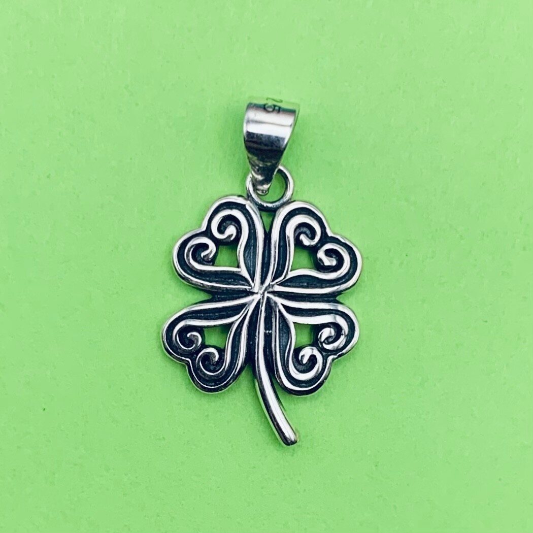Brand New Sterling Silver 925 Lucky Heart Shamrock Four Leaf