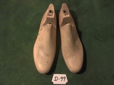 Vintage Pair Wood Size 9 C 400 UNITED Industrial Shoe Factory Lasts D-99