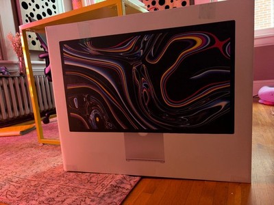 Apple Studio Display 27'' with Standard Glass (Tilt-Adjustable Stand)