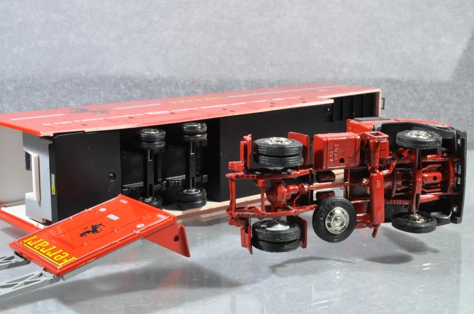 BH389 Old Cars 1:43 Camion Iveco Suderia Ferrari F1 Car Transporter A/- - Photo 3/3