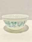 Vintage Pyrex 402 1 1/2 Qt. Turquoise Amish Butterprint Ovenware Mixing Bowl VGC