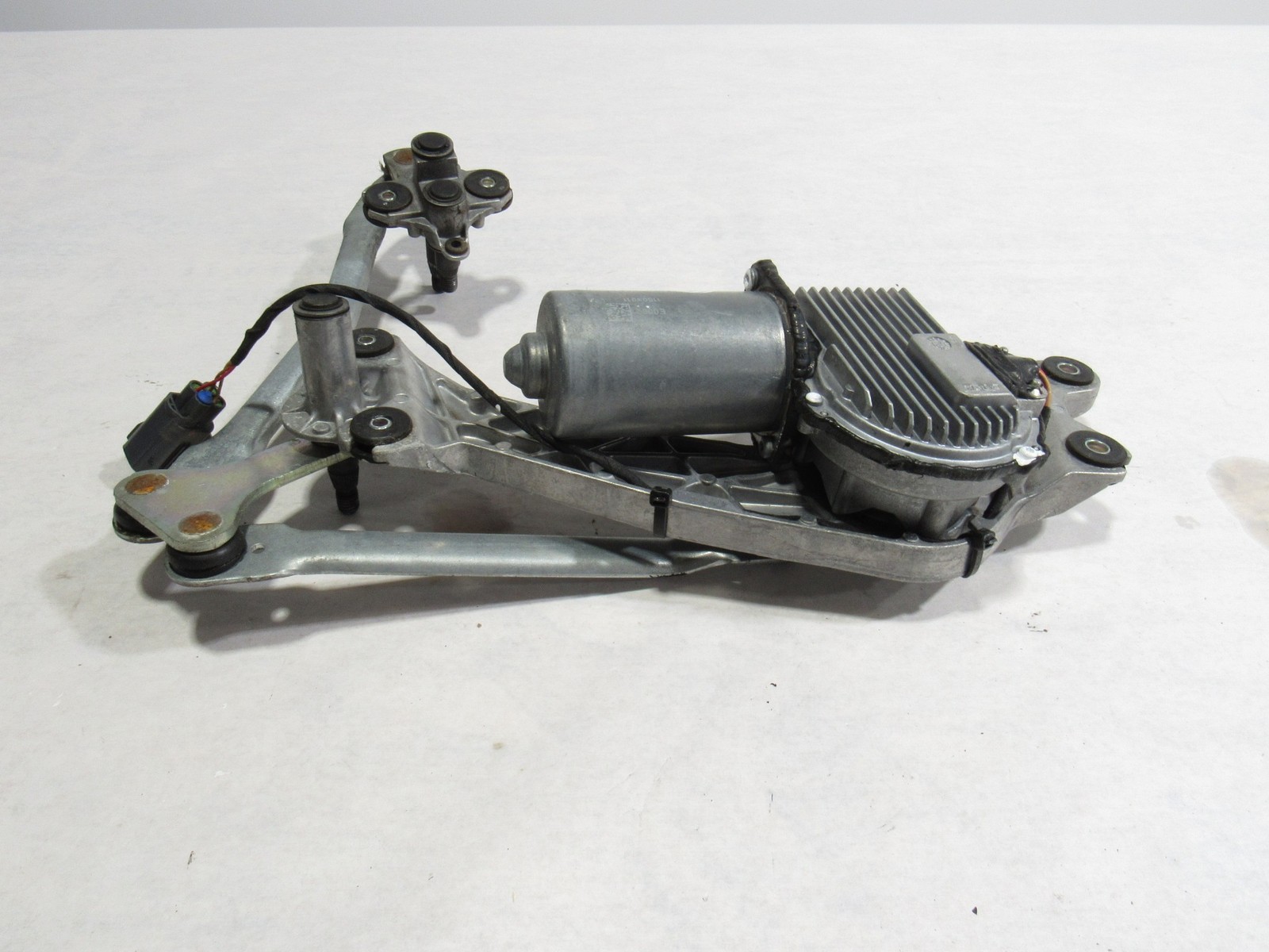 17-20 Mclaren 720S 720 2020 Windshield Transmission Wiper Linkage W/ Motor ;