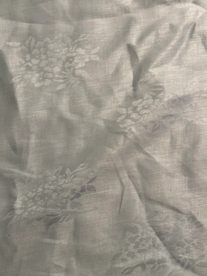 Tela Floral Jacquard 100% Lino Lino - Gris Plateado Claro Blanco - Peso Medio Foto 4 de 4