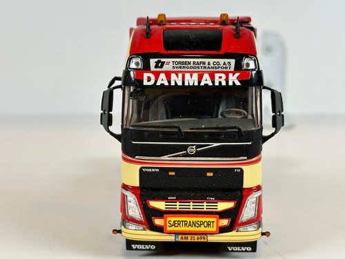 WSI truck models, Volvo FH4 Glob. XL 6X4 + Semi Lowloader 6 Axle, TORBEN RAFN - Picture 8 of 16