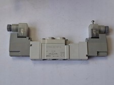 SMC SY7320-5DZ-02F-Q 5/3 Closed Center Solenoid Valve 24V DC 1/4 G Thread