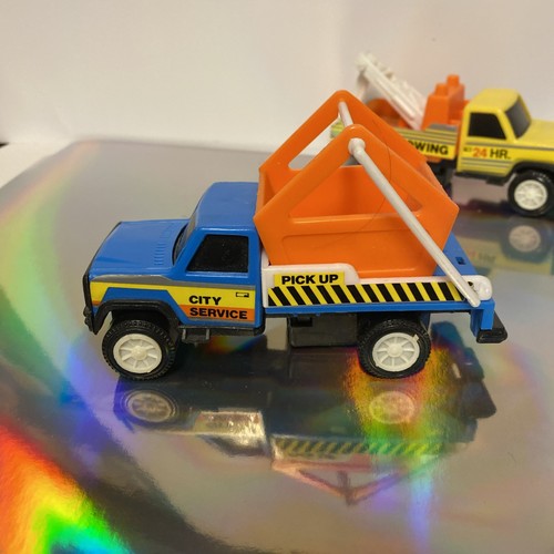 2 Highway Masters Friction Powered Vehicle Tow Truck &, E-toys, Plastic Vehicle. - Picture 5 of 8