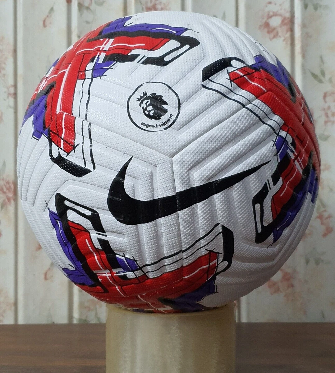 Nike aerow soccer ball size 5 sales