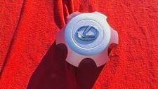 Fits 1996-1998 Lexus Lx450 Silver Wheel Center Cap Hubcap 1996-1998 Used