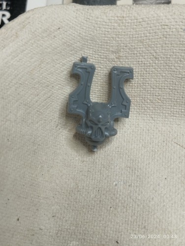 WARHAMMER 40K CHAOS KHORNE BERZERKERS BITS - Picture 29 of 102