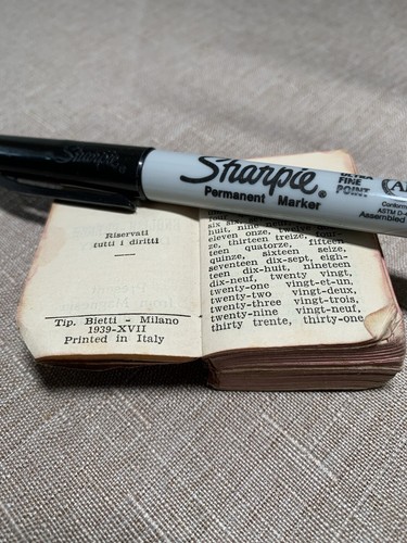 Antique Tiny Dictionary English - French 1939 Present From Magnesia S. Pelegrino - Picture 9 of 12
