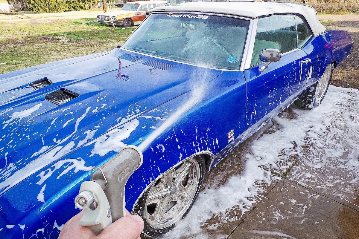 How to Remove Scratches from Your Car’s Paint