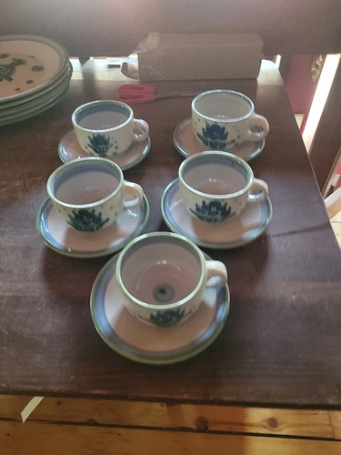 M A Hadley Studio Pottery Blueberry Bouquet Tea Cup and Saucer Set Of 5 Signed