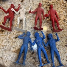 Vintage Louis Marx Blue Spacemen Figures 1960  s Seven Plastic Spacemen Total