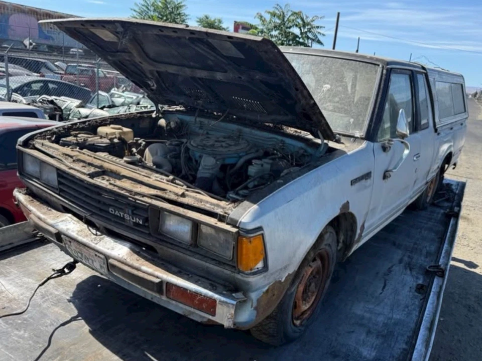 Camión Datsun 720 1980 cabina king eje trasero diferencial M/T sin trabajo pesado 4X2 Foto 4 de 4