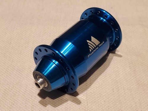 Machine Tech Aluminum Front Hub - Picture 2 of 6