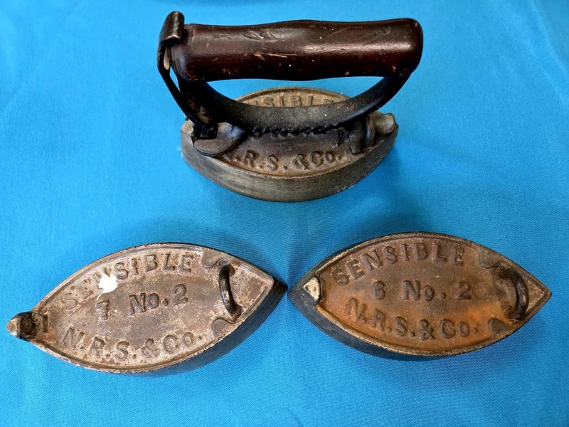 Sensible N.R.S. & Co. Antique No. 2 Irons w/quick release handle (Lot of 3)