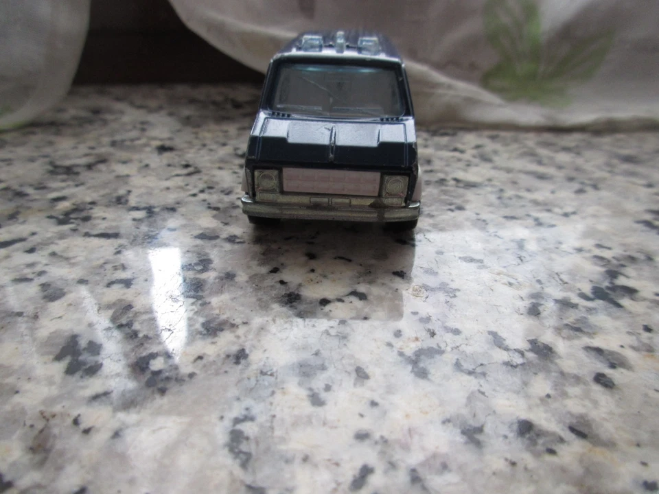 MAJORETTE 1/64 - FURGONE POLICE N° 279 MADE IN FRANCE ANNI 80 - Immagine 3 di 4