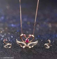 Feminine Glittering Jewellery Set for womens