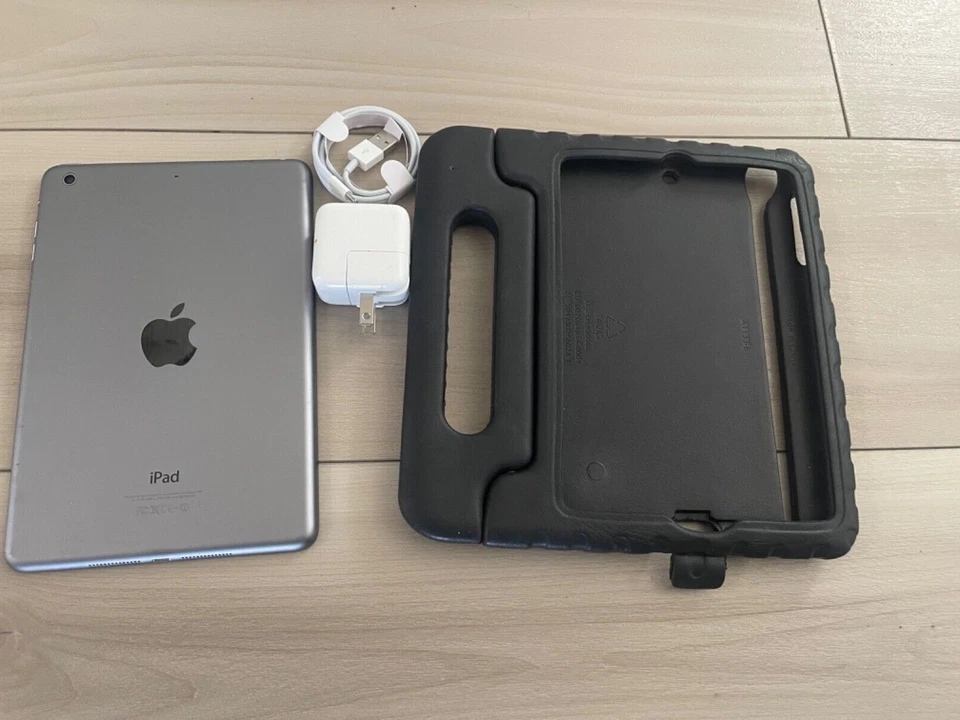 Apple iPad Mini 2nd Gen. 7.9 in.  32GB  Gray or Silver Grade A - Image 2 of 4