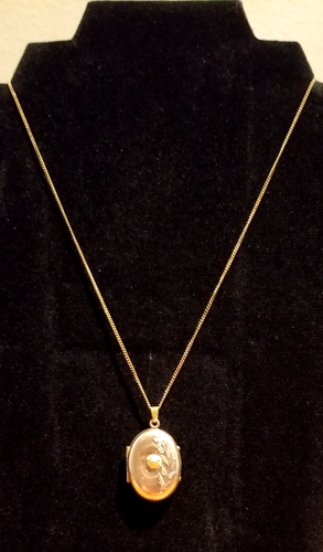 W.&S.B Antique Victorian Gold Filled 14/20 Repousse Flower Locket Necklace" - Picture 3 of 10