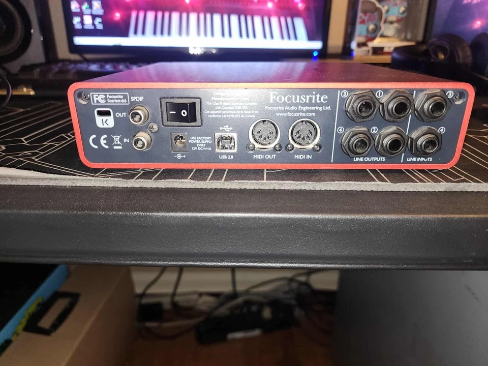 Focusrite Scarlett 6i6 Audio Interface - Image 4 of 4