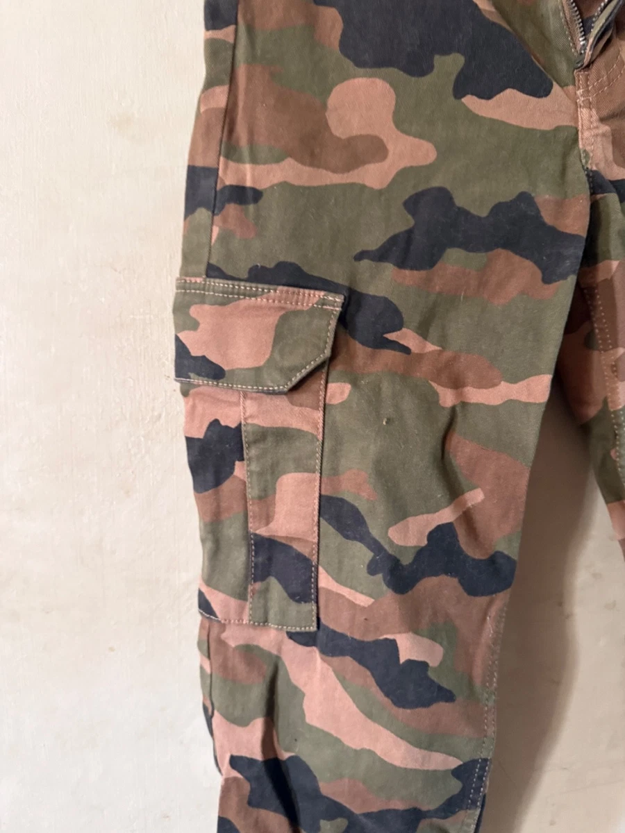 Pantalón cargo s12 H&M camuflaje ligeramente usado