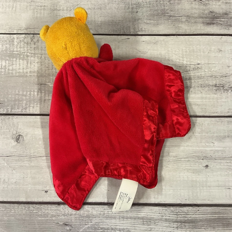 Pooh Bear Disney Lovey Peluche Bebé Manta de Seguridad Rojo Satinado Borde Sonajero Foto 3 de 4