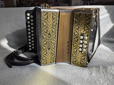 Accordéon diatonique Hohner 2915 bon état avec housse + bretelle Saltarelle