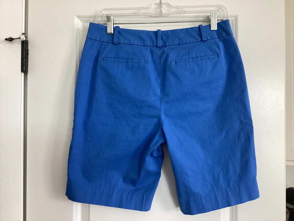 Bermudas azules Talbots frente plano para mujer talla 6P todos los días informales cómodos Foto 3 de 3
