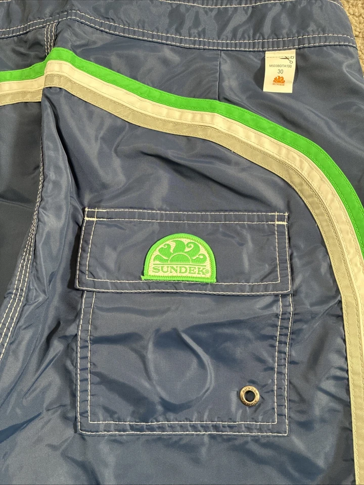 Новые без ценников мужские плавки Sundek темно-синие радужные нейлоновые с подкладкой 30 НОВЫЕ - Изображение 2 из 4