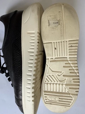 Emporio Armani Baskets basses noires - Photo 1/3