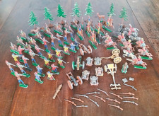 Lotto 75 Antichi Soldatini Accessori in lega di stagno dipinti a mano Piatti