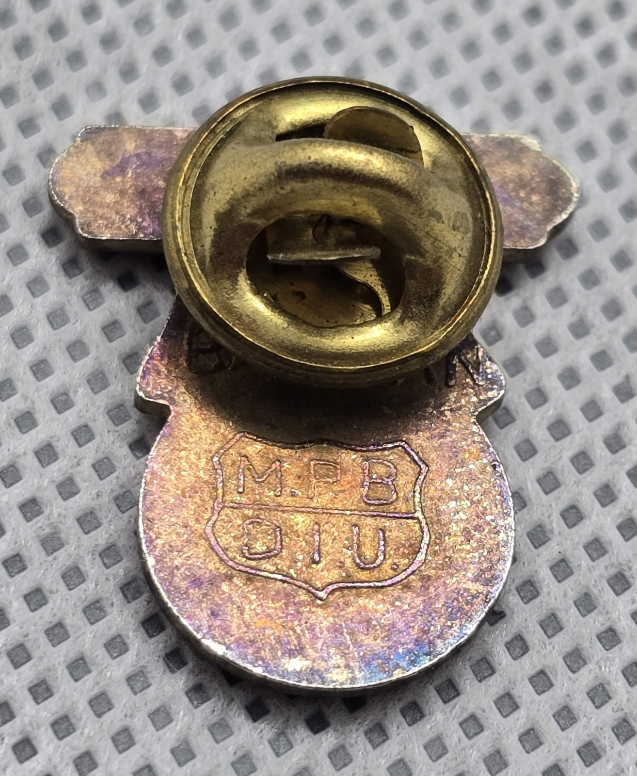 International Brotherhood of Teamsters Retiree Pin - second product detail image