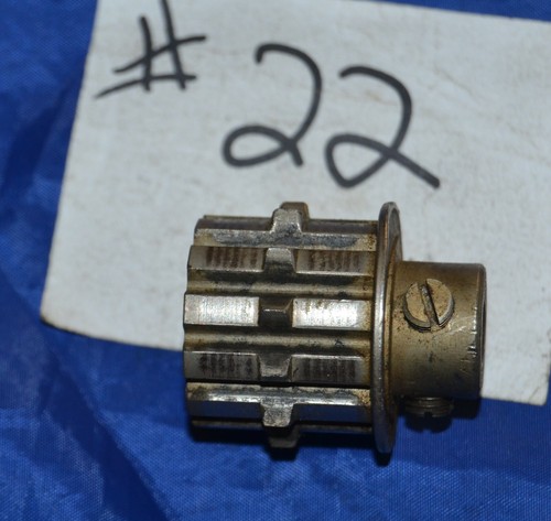 MÁQUINA DE COSER PFAFF 130 ZIGZAG PIEZAS ORIGINALES EN BUEN ESTADO ELIGE TUS PIEZAS - Imagen 43 de 60