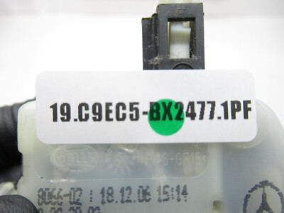MERCEDES BENZ E Class W211 Rear Headrest Actuator Motor Control 