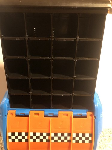 VINTAGE HOT WHEELS 20 CARS STORAGE/CARRY CASE 4 LINE TRACK WITH RACE RAMP - Picture 6 of 11